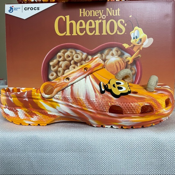 Crocs Classic Honey Nut Cheerios Men's Size 11 Clog 3 Day Shipping! - Picture 8 of 9